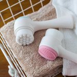 Двусторонняя щеточка для чистки лица