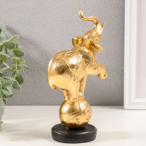 Фигурка полистоун «Слон на шаре с узорами», золото, 10x5.5x18.5 см