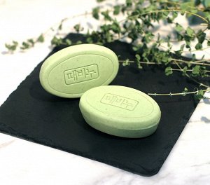 MUKUNGHWA Отшелушивающее и успокаивающее мыло для тела с экстрактом нони "Noni & Foremost mugwort Body Soap" кусок 90 г