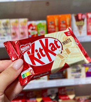 Шоколадный батончик в белом шоколаде Kit Kat Кит Кат 4 Fingers KitKat  Вайт КитКат 41,5 гр