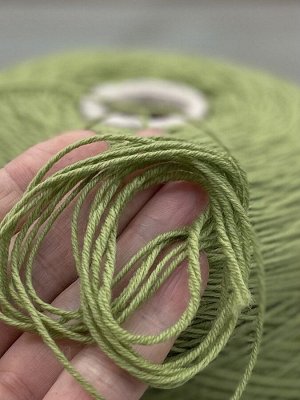 Пряжа для вязания 100 гр.,Merinoull 100% гребенной меринос  310м/100г Lima bean green (зеленая фасоль)