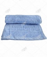 Махровое голубое полотенце