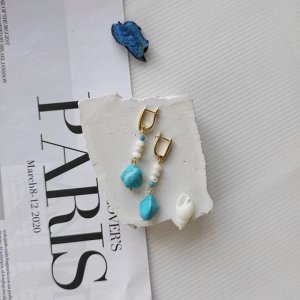 Серьги из турквинита и перламутра