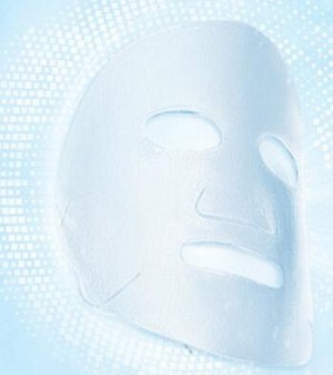 Увлажняющая и охлаждающая тканевая маска для лица