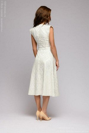 Платье белое длины миди с глубоким вырезом