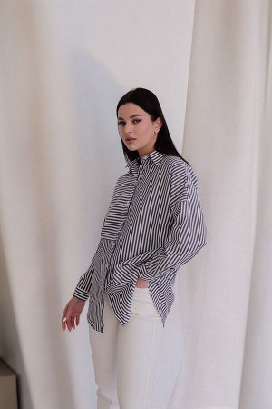Рубашка в полоску чёрно-белая