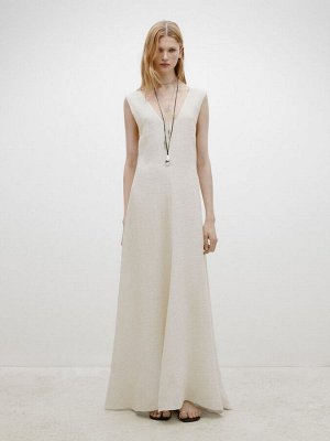 Платье длинное фактурное с V-образным вырезом – ограниченная серия