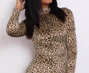 Короткое бархатное платье с рукавами, принт оранжевый леопард