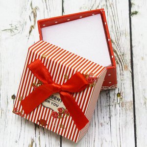 Подарочная коробочка под кольцо(5*5) (Красный)0374-51