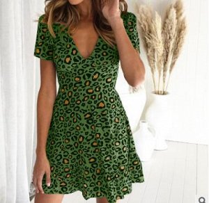 Короткое платье с оборками, зелёное с леопардовым принтом