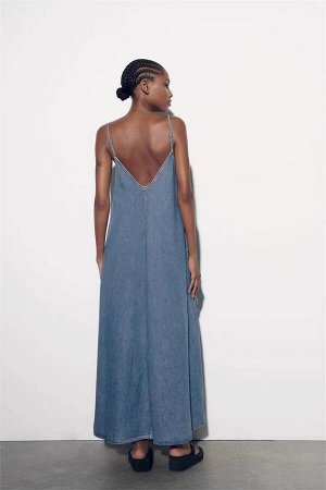 Cвободное платье миди с v-образным вырезом на тонких подтяжках и открытой спиной