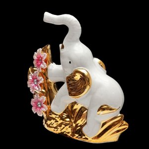 Сувенир керамика "Белый слон с цветами" 15х15,2х5,2 см