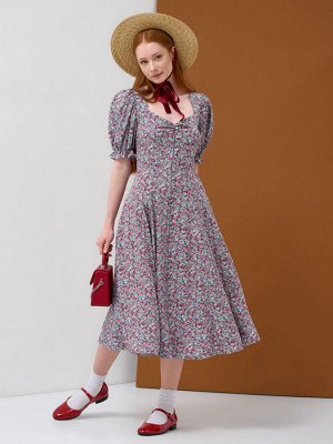 Платье с вырезом сердце