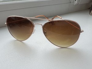 Солнцезащитные очки с коричневыми стеклами УЦЕНКА