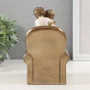 Фигурка полистоун «Уютный вечер с дедушкой за книгой», 13x10.5x16.5 см
