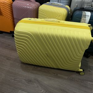 Чемодан большой размер L 30' 97 л желтый