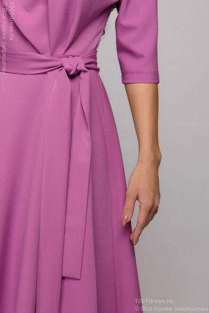 Платье лиловое длины миди с защипами на талии