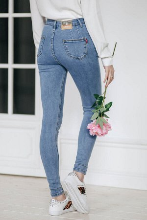 Джинсы Все узкие джинсы по посадке похожи между собой, добавлю здесь несколько похожих моделей.
