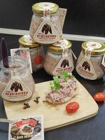 Риет из медвежатины с черносливом и коньяком