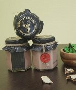 Паштет из оленины с вяленой клюквой и шпинатом