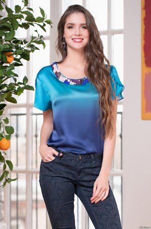 Блузка Блузка Mia-Amore с короткими рукавами выполнена из смесового шелка с градиентным принтом. Вырез горловины блузки украшают блестящие пайетки и бусины.
Состав 70% натуральный шелк, 25% полиэстер,