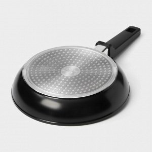 Сковорода Magistro Flame, d=22 см, h=4.5 см, кованый алюминий, ручка soft-touch, антипригарное покрытие, индукция, чёрная