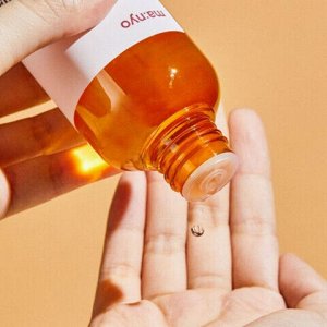 Manyo Galac Whitening Vita Toner Мультивитаминный тонер для лица против пигментации 210мл