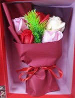 Букетик в коробочке 5 цветочков