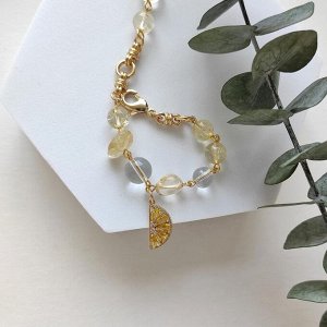 Браслет из цитрина, горного хрусталя с долькой лимона