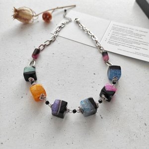 Колье из кубиков агата уценка