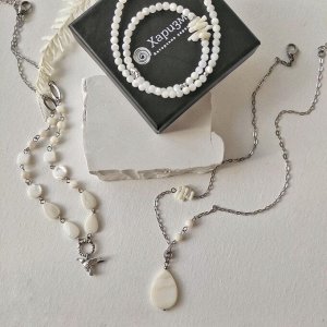 Сет из перламутра и коралла в белом металле