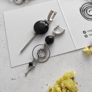 Серьги с черным агатом в белом металле