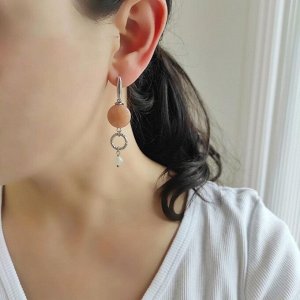 Серьги с солнечным камнем удлиненные