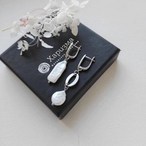 Серьги с барочными жемчужинами с белом металле
