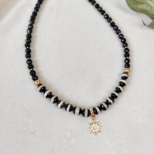 Колье из полосатого и черного агата Зебра