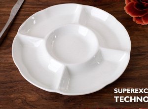 Менажница Менажница – удобная и практичная посуда для сервировки. Она экономит место и время, позволяет комбинировать продукты,  подходит для большой компании.
материал : керамика
диаметр 24,7см