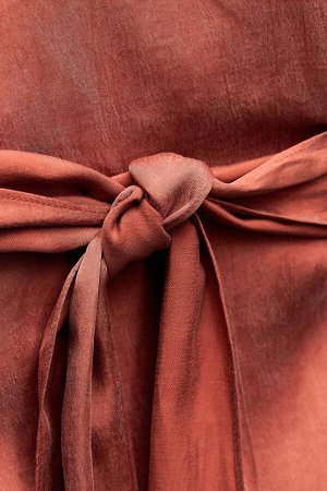 Топ Цвет как на первом фото струящийся шейный держатель TOP ZW COLLECTION (FLIESSENDES NECKHOLDER-TOP ZW COLLECTION) ЖЕНСКАЯ КОЛЛЕКЦИЯ ZARA Струящийся топ из 100% лиоцелла. Вырез-халат с V-образным вы
