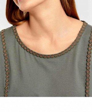 1r Блузка, зеленая Heine - Best Connections Женственно и изысканно. Привлекательная блузка с модной отделкой с кружевными элементами. Обрамляющий фигуру силуэт с широким круглым вырезом горловины, шир