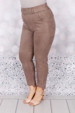 Брюки Длина изделия: Удобные брюки из приятного материала. Отличное сочетание стиля и комфорта.