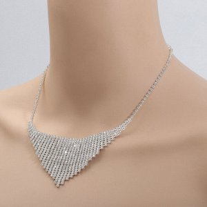 Колье «Искры» цельные, белое в серебре, 30 см