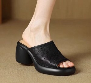 Сабо из эко кожи с перфорацией на толстом каблуке, черный