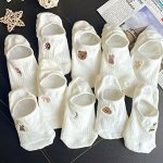 Женские носки следки белого цвета с рисунками ассорти