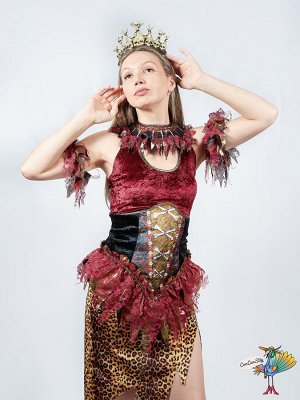 Костюм кудесницы вуду р-р S (изящное платье с леопардовой юбкой, корсет, манжеты, тиара и украшение на шею из костей)