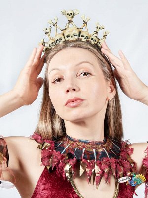 Костюм кудесницы вуду р-р S (изящное платье с леопардовой юбкой, корсет, манжеты, тиара и украшение на шею из костей)