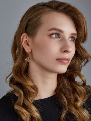 Оригинальные ажурные серьги с изумрудным янтарём «Ракушка»