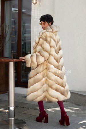 Винтажная шуба из лисы