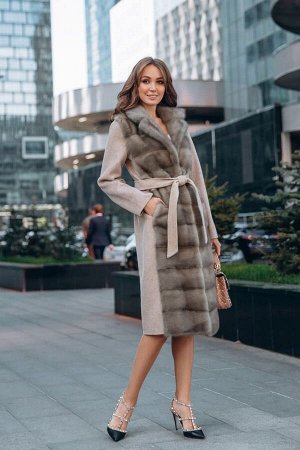 Элитное пальто из меха норки
