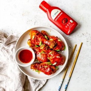 Соус перцовый остро-сладкий Spicy & Sweet korean hot sauce 300 г