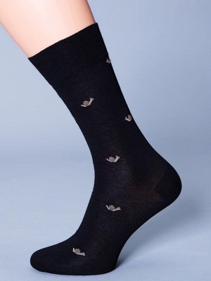 Носки Премиальные мужские носки из мерсеризованного хлопка с разноцветным рисунком "маленькие улитки". Пятка и мысок модели усилены, анатомическая резинка не сползает и не передавливает ногу.

Состав: