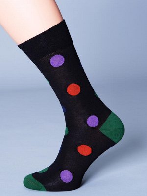 Носки Премиальные мужские носки из мерсеризованного хлопка с разноцветным рисунком "крупные кружочки". Пятка и мысок модели усилены, анатомическая резинка не сползает и не передавливает ногу.

Состав:
